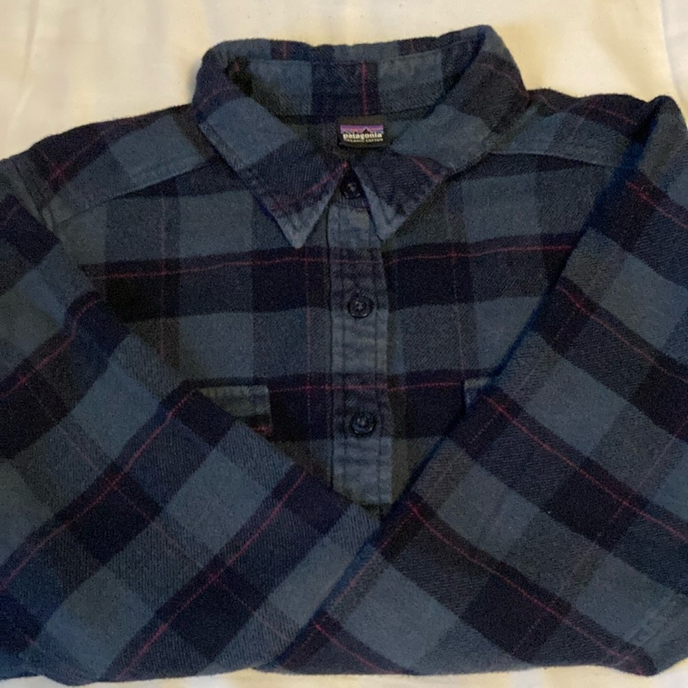 Women’s Patagonia flannel, FUC, size 8
